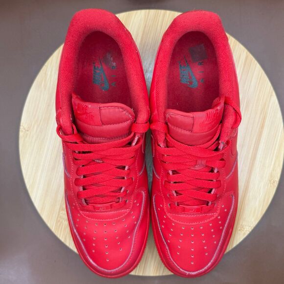 Nike Air Force 1 ‘07 LV8 1 Triple Red Men’s Size 10.5 main image 10